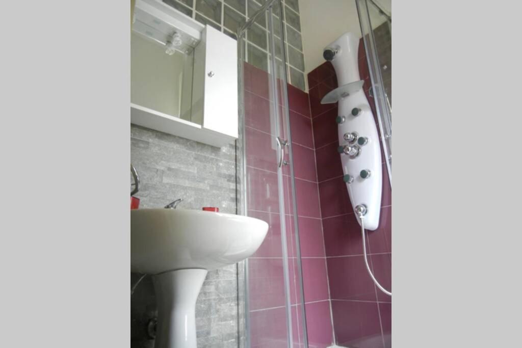 "Little Sicilian Home"-Room With A Private Bathroom & Kitchen -Fridge - And Shared A Beautiful Terrace On Hostel Taormina Center Extérieur photo